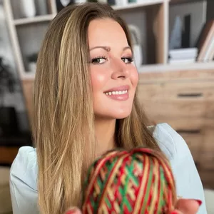 Imagem de capa para o Curso online COMBO 98 AULAS, 33 MODELOS DELICADO CROCHÊ - 33 HORAS DE CONTEÚDO 