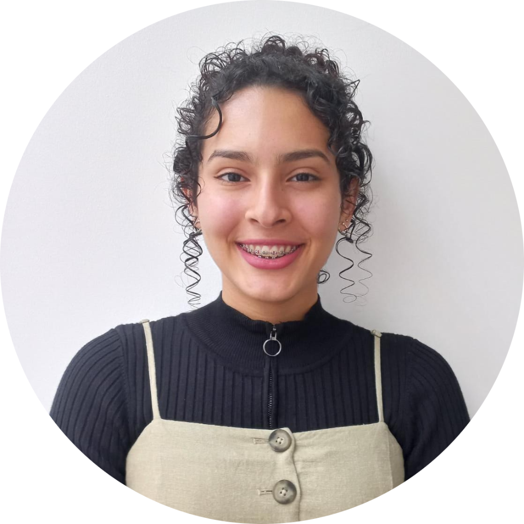 Almendra Toledo - Estudiante