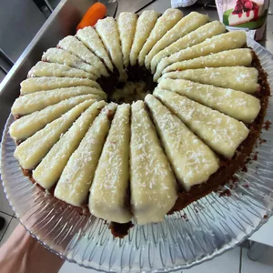 Cover image for Ebook PLR's sobre decoração de bolos para iniciantes na confeitaria (inglês)