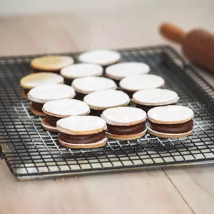 Imagem de capa para o Ebook Aprenda a Fazer Alfajores Caseiros Perfeitos