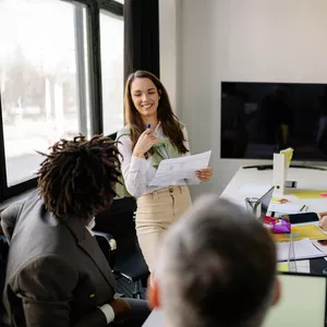 Imagen de portada para Curso online Liderazgo con Inteligencia Emocional: 7 Principios para un Liderazgo Exitoso