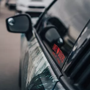 Imagem de capa para o Ebook Aprenda a Comprar seu Veículo com até 40 % de Descontos Significativos