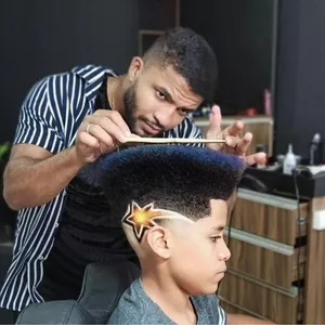 Imagem de Curso de Trança Raiz  criado por MOURA MOURA BARBER na hotmart