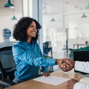 Imagem do curso FORMAÇÃO PROFISSIONAL EM RECURSOS HUMANOS [2320 HORAS] [6 MESES]