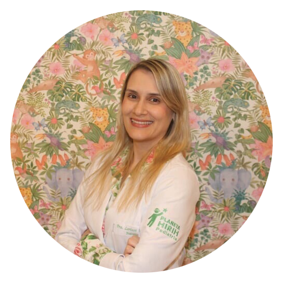 Dra Larissa Moura - Pediatra - CRM BA 26517