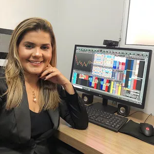 Imagem do curso Aprenda a ter lucros diários com Bolsa de Valores