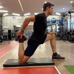 Imagem de capa para o Curso online 100+ Exercícios de Mobilidade e Flexibilidade 