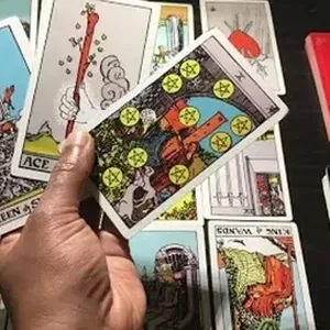 Imagen de portada para Curso online Predecir Embarazo con Tarot Gratis - ¡Descubre tu Futuro!