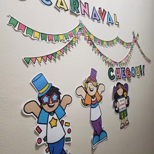 Imagem de capa para o Curso online Mural de Carnaval