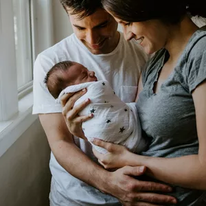 Imagen de portada para Curso online Guía esencial para el cuidado del recién nacido: Consejos prácticos para padres primerizos