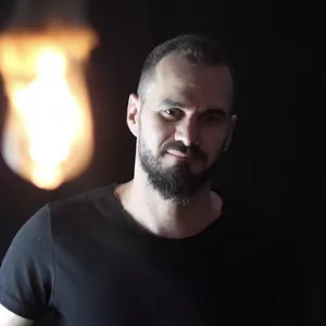 Imagem de capa para o Curso online Curso de Violão Elvis Barzotto