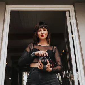 Imagem de capa para o Curso online VIVER DE FOTOGRAFAR