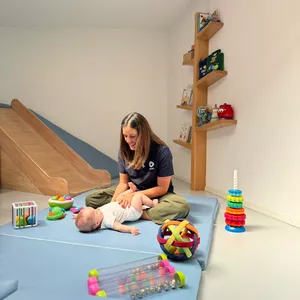 Imagen de portada para Curso online ¿CÓMO AYUDAR A MI BEBÉ A GATEAR?