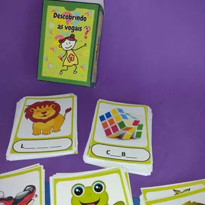 Imagem de capa para o Ebook Descobrindo as Vogais