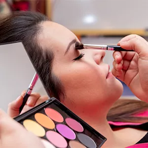 Imagen de portada para Ebook Curso de maquillaje de cero a profesional 