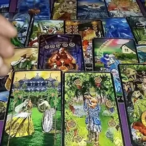 Image de couverture pour le Cours en ligne Le Meilleur Voyant de France 2024 : Révélez Votre Destin par Téléphone! 🌟