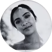 Mariana G. - Diseñadora Gráfica y Técnica en Uñas