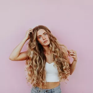 Imagen de portada para Ebook Transforma tu melena: Rutinas capilares para un cabello saludable