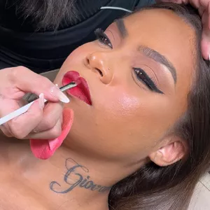 Imagem de capa para o Curso online Escola de Maquiagem - Egidio Class