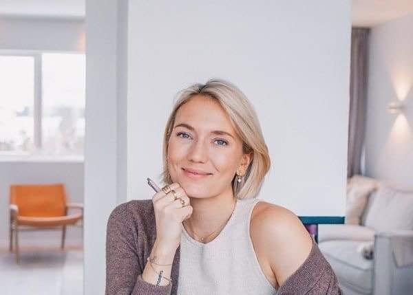Andrea C. (49 años)