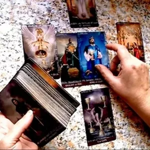 Image de couverture pour le Cours en ligne Trouver un Voyant Sérieux : Découvrez le Monde Mystique du Tarot Téléphonique 🌟