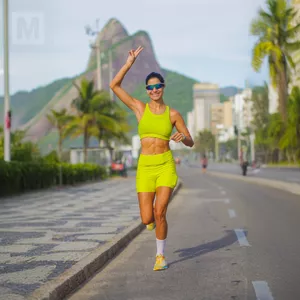 Imagem de capa para o Curso online Corre Comigo! Julia Horta