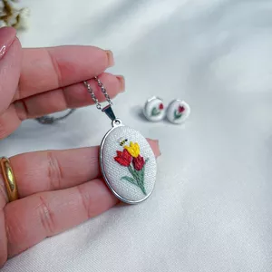 Imagen de portada para Curso online 🎥 Paquete de Flores Bordadas – Tutorial en Video