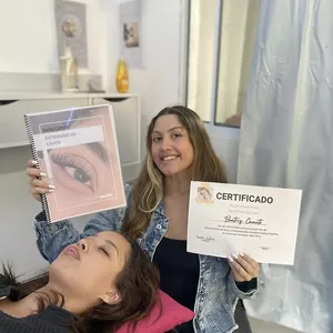 Imagem do curso Design de Sobrancelhas com Henna 