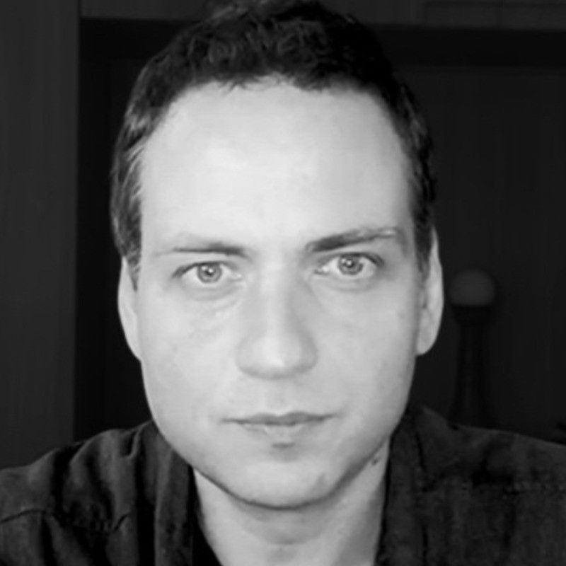 Henrique Pimentel - CEO Playbooks