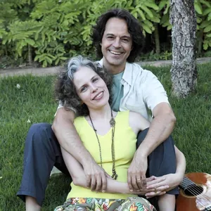 Imagem de capa para o Curso online Kirtan Yoga - medite cantando
