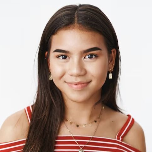 🔹Carmen Solís, Analista de Comercio Exterior.