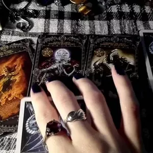 Imagen de portada para Curso online Videntes Brujo en Tarragona: descubre el poder ancestral del rito