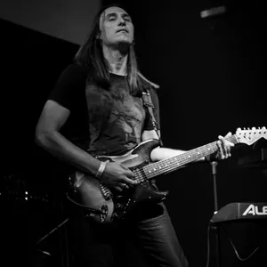 Imagem do curso Frases em cima das Pentatônicas e Arpejos modais do campo harmônico maior 