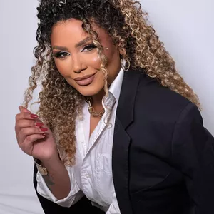 Imagem de capa para o Curso online Curso Designer de milhões - Com Alexandra Prates