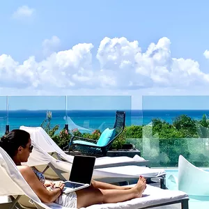 Imagen de portada para Ebook La Guía del Nómada Digital