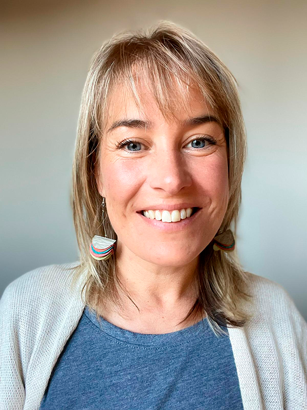 Petra Virtuala Av | Community Manager