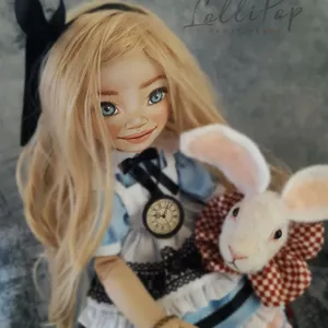 Imagem de capa para o Curso online Boneca de pano Alice curso digital