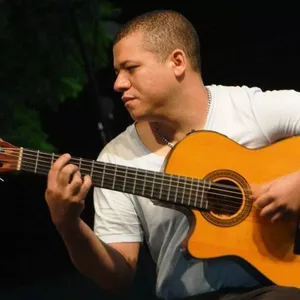 Imagem de capa para o Curso online Violão no Samba