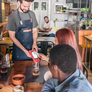 Imagem de capa para o Ebook Guia: Como abrir um bar de sucesso.
