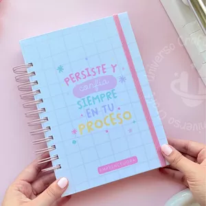 Imagen de portada para Curso online Masterclass - Inicia en la encuadernación ¡Tu agenda desde 0!