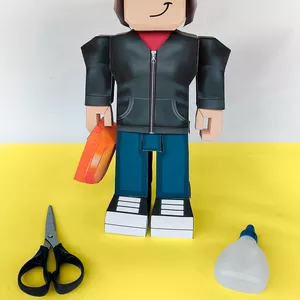 Imagem de capa para o Ebook Roblox Builderman (Construtor) - Papertoy digital
