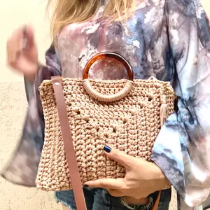 Imagem de capa para o Curso online Bolsa Alma - tendência geométrica em crochê