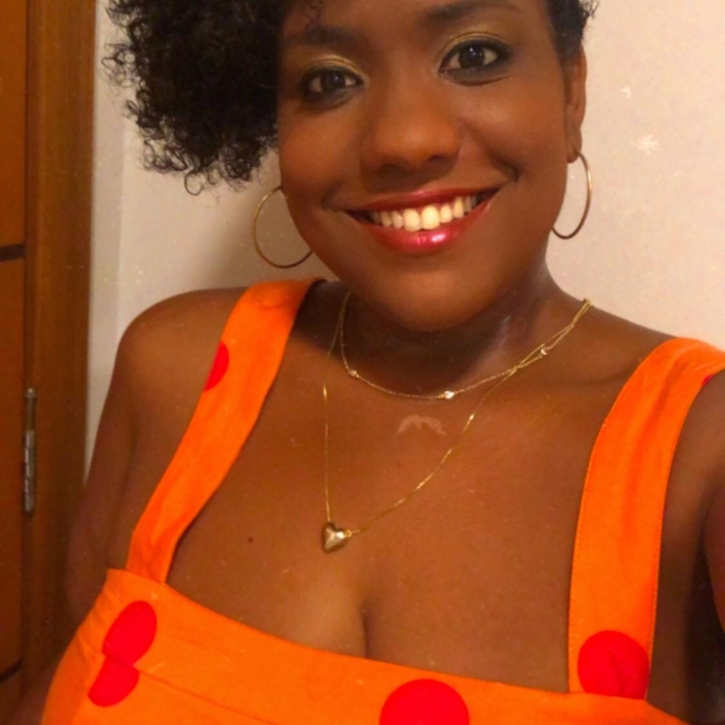 Angela Guimarães