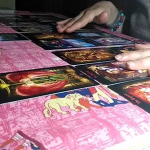 Imagen de portada para Curso online 🔮 Descubre el Poder del Tarot con Videntes en Pamplona 🔮