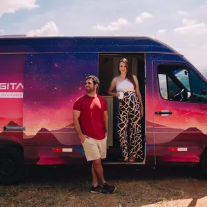 Imagem de capa para o Curso online Comunidade para Entusiastas Motorhome, Viagem e Nomades Digitais.