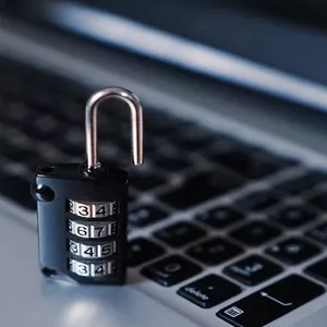 Imagem de capa para o Curso online Quebra e vazamentos de senha