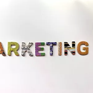 Imagem de capa para o Ebook E-book: Desvende o Marketing Digital e Transforme Seu Dia a Dia