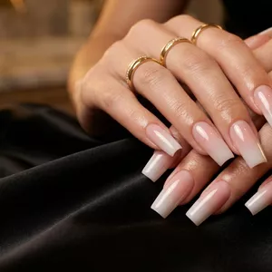 Imagem do curso DESIGNER DE UNHAS: ESPECIALISTA EM  FIBRA DE VIDRO!