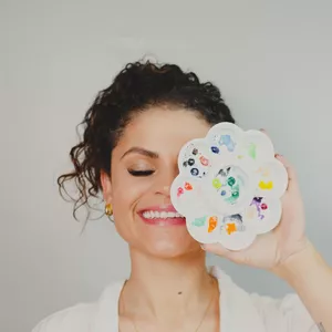 Imagem de capa para o Curso online MANICURES ARTISTAS por Gisa Marini