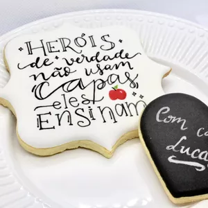 Imagem de capa para o Curso online Biscoitos Decorados - Escrita e lettering em biscoitos